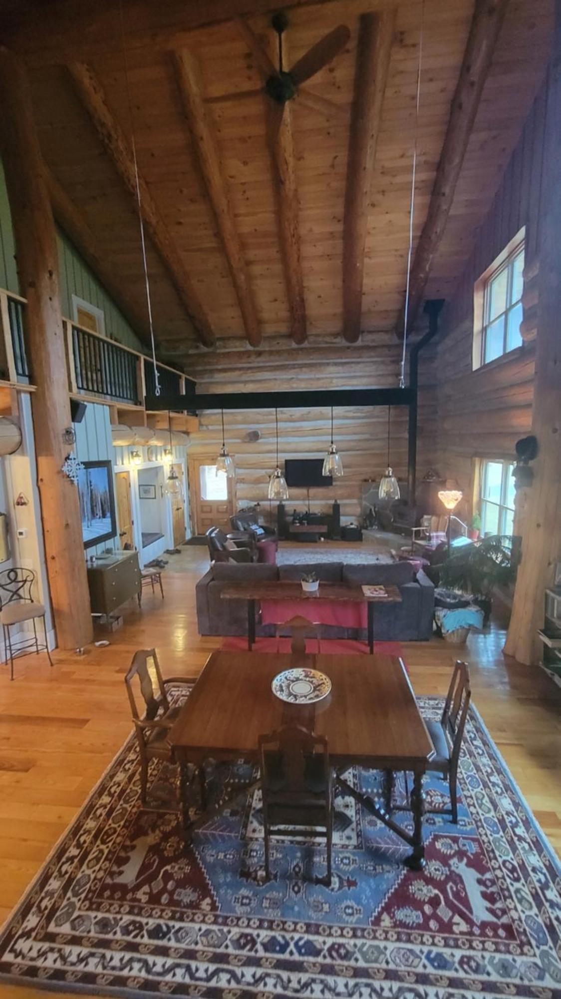 Livonia Firefly Creek Lodge מראה חיצוני תמונה